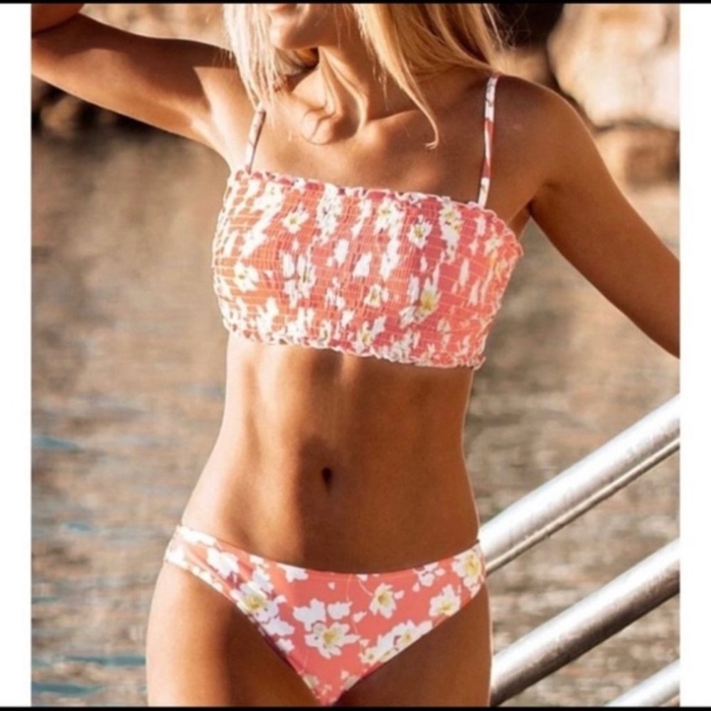 👙NWT Cupshe Floral Bandeau Bikini Set